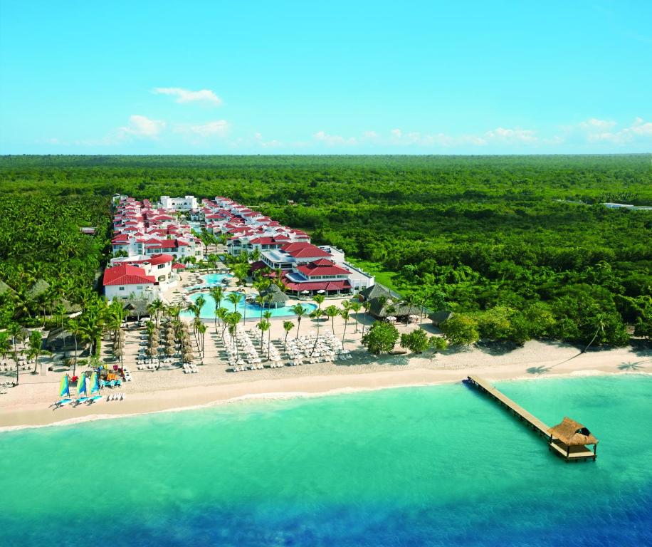 Dreams Dominicus La Romana all-inclusive resort with beachfront infinity pool and modern design in Bayahibe.
